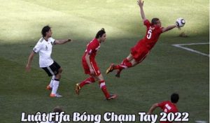 Luật FIFA Bóng chạm tay Mới – Hiểu rõ và áp dụng đúng trong bóng đá